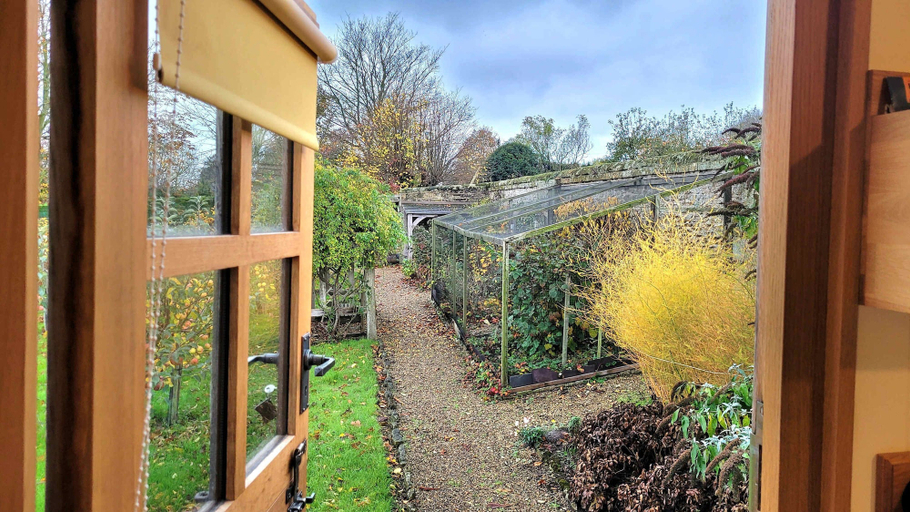 Room 3, Plank Bridge Shepherds Hut in Orchard - Peaceful Escape for Two, North Yorkshire