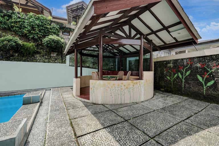 Reception 3, Capital O 95142 Villa Mutiara Cisarua, Bogor