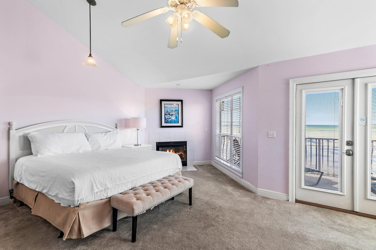 Room 5, Vantage Pointe 43, Walton