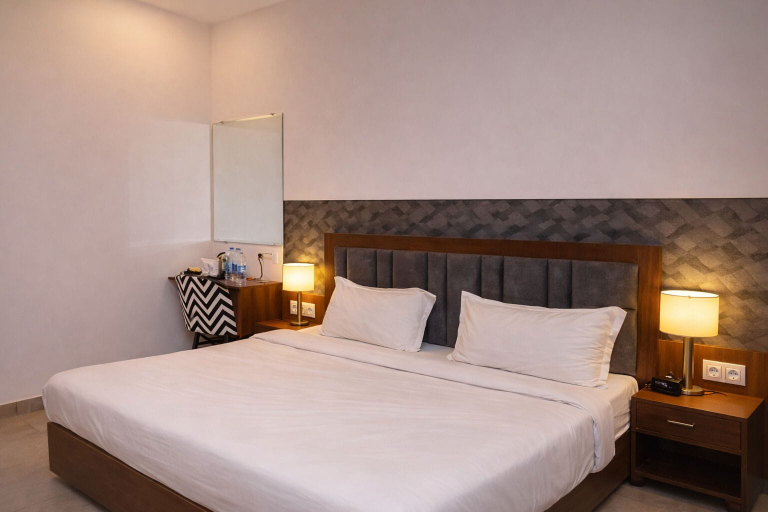 Room 5, Heaven Wood Exxotica (JAYKIM HOTELS LLP), Saharanpur