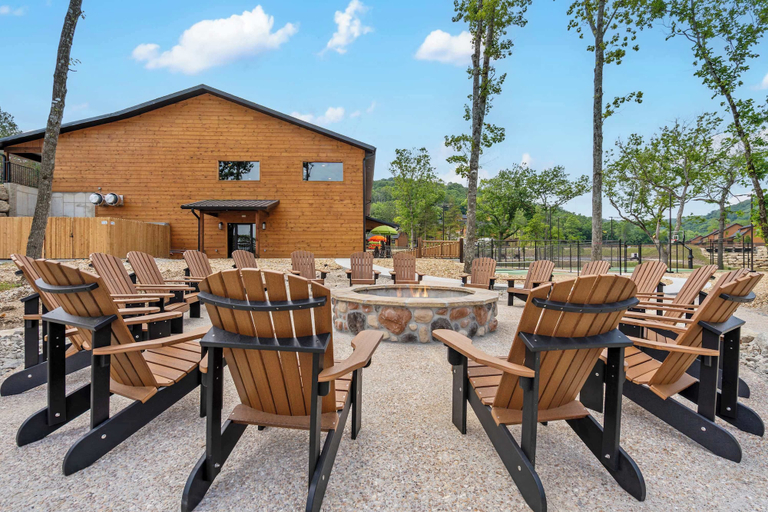 Terrace/patio 3, Cozy Creekside Stay for 8, Taney