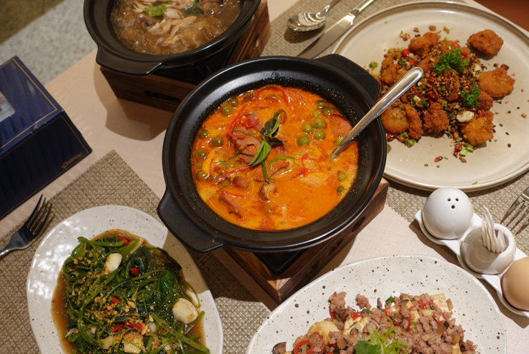 Others 2, Leston Hotel, Khlong Toey