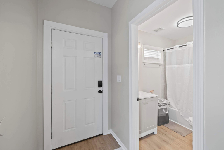 Bathroom 3, North Pearl Residencies 876, Franklin