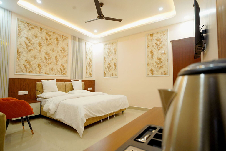 Room, Hotel Ganga Banquet And Restaurant, Allahabad
