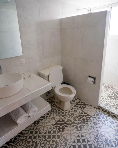 Bathroom 4, Hotel New York Ciudad de Mexico, Mexico City