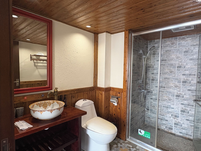 Bathroom 4, Castle peak yard Inn Guilin, Guilin