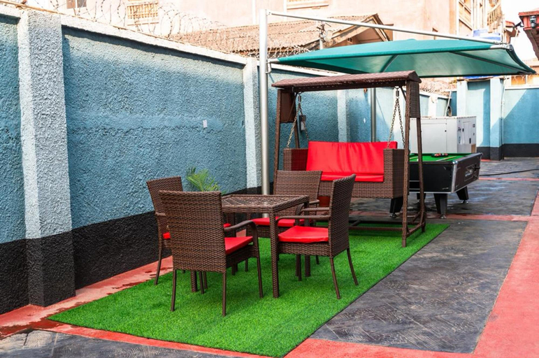 Outdoor dining 4, Elelyon Service Apartments, Ikorodu
