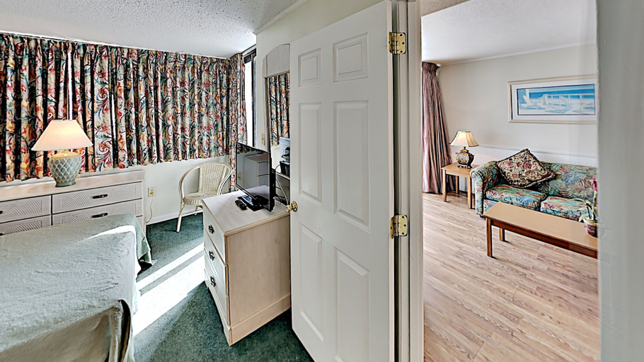 Interior 5, Sands Beach Club 1022, Horry