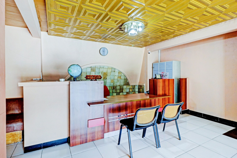 Room 2, Capital O 94901 Kostel Naga, Purbalingga