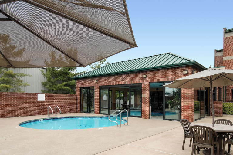 Pool 5, River Bluff Hotel & Conference Center, Wood