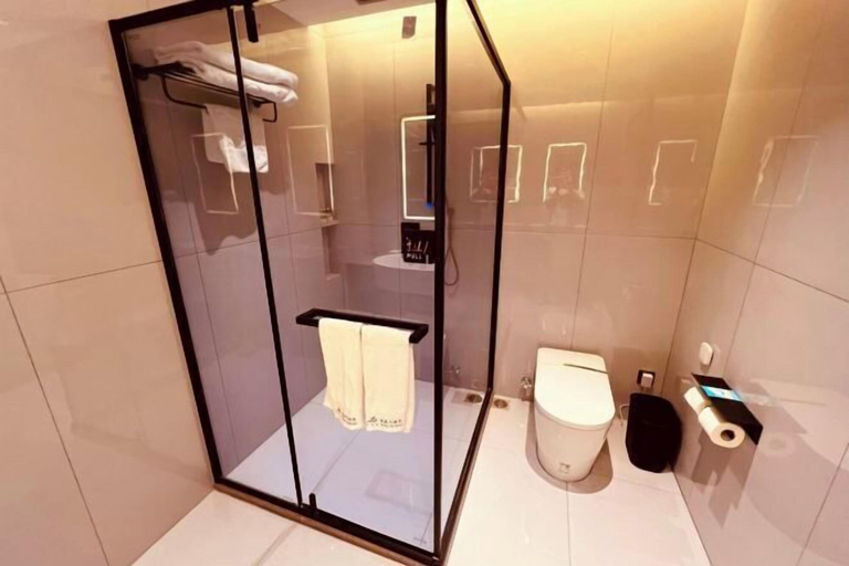 Bathroom 3, Dongtai Dashijie Hotel, Dandong