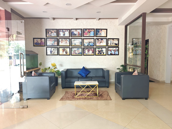 Lobby 4, Hotel Amruta Executive, Pune