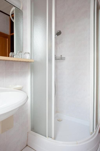 Bathroom 5, Farmstay&Glamping Visočnik, Ljubno