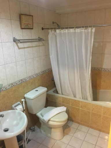 Bathroom 4, Lourdes Suites Makati powered by Cocotel, Makati City