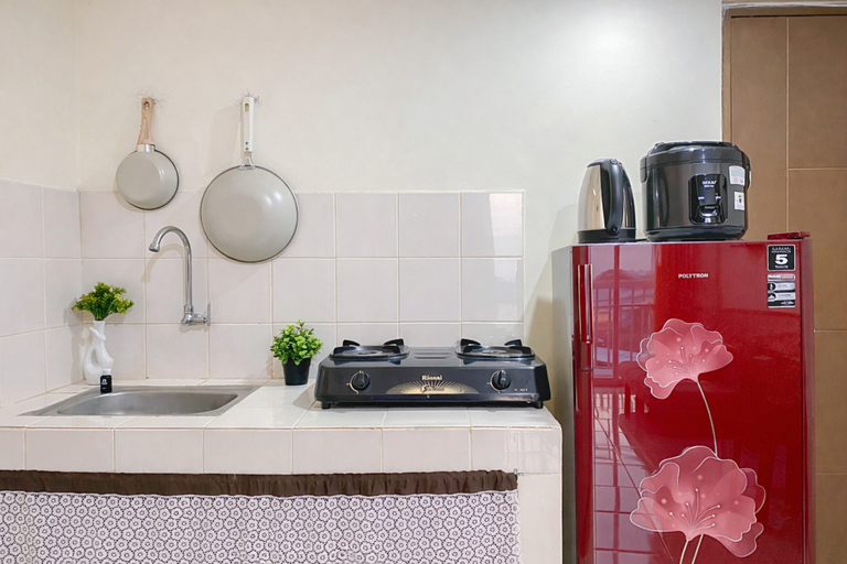 Bathroom 4, Cozy with Contemporary 2BR Space at Apartment Bogor Valley By Travelio, Bogor