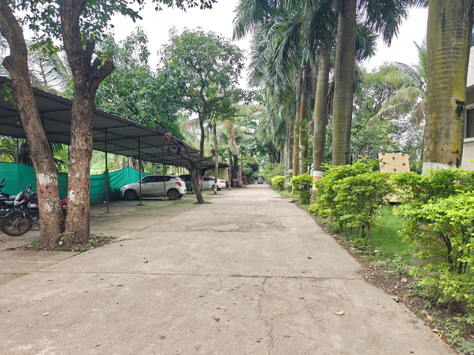 Property grounds 2, Hotel Amruta Executive, Pune