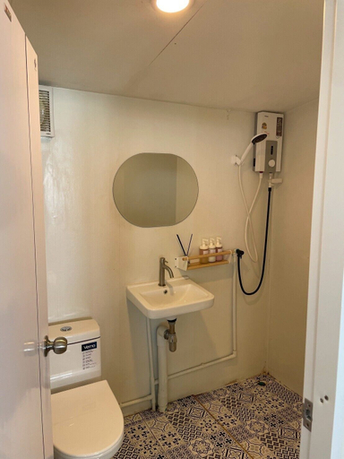 Bathroom 4, The Hi Ocean, Khlong Yai