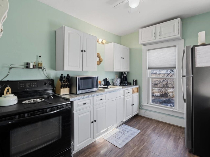 Floor plan 4, Pet-friendly Historic 4BR Home in Illinois, Henry