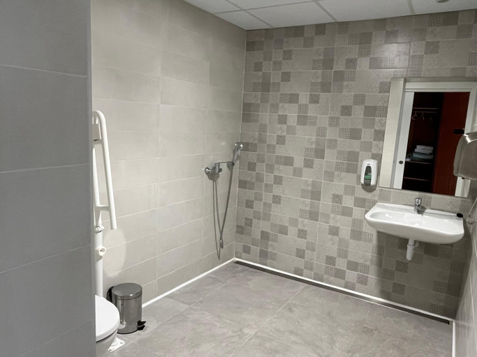 Bathroom 2, Hotel Rural Valle de Tobalina, Burgos