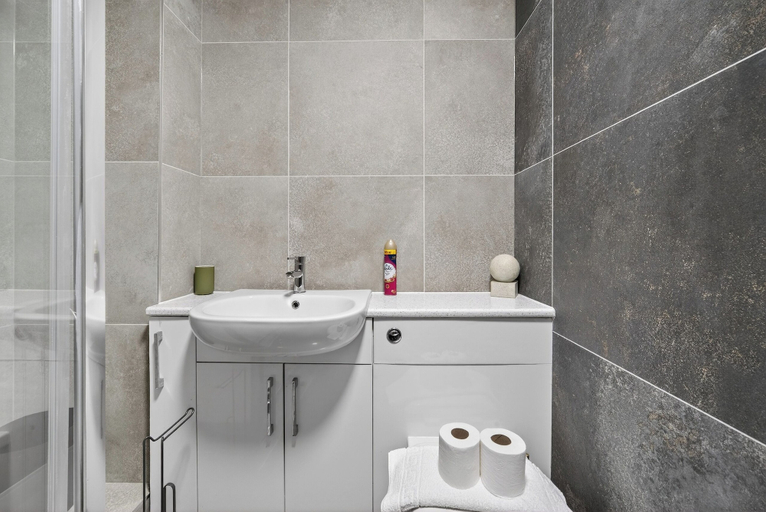 Bathroom 3, Amber Vista Apartments Cardiff, Cardiff