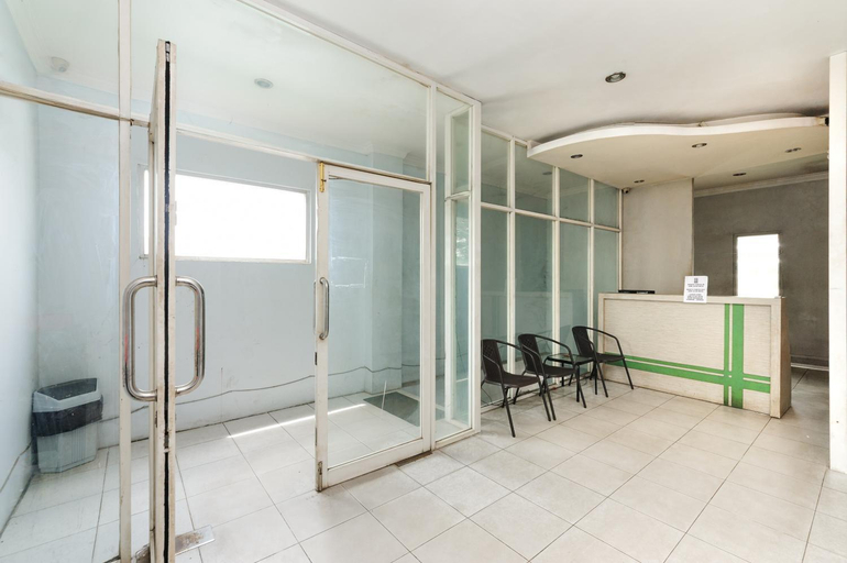 Public Area, RedDoorz Syariah near Q-Mall Banjarbaru, Banjar