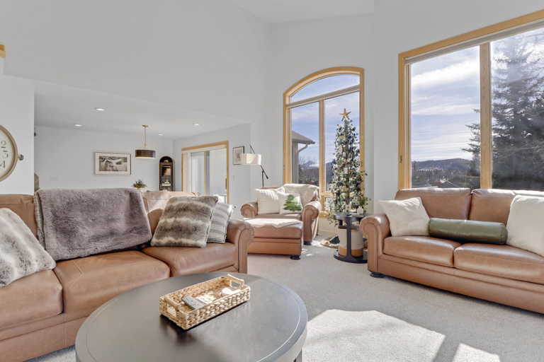 Living area 5, Pedal And Peak 113a 3 Bedroom Townhouse, Summit