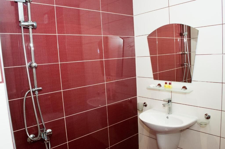 Bathroom 3, Hotel Jaky, Balchik
