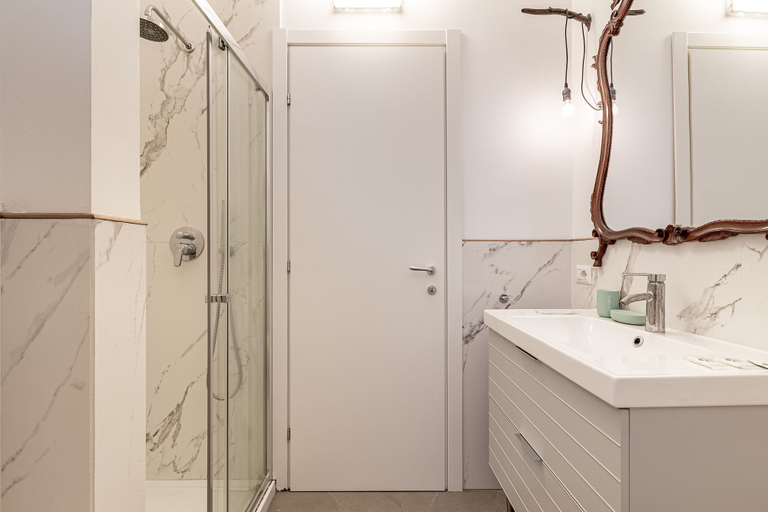Room 5, Casa Menabrea - 1 min Dalla Metro, Milano