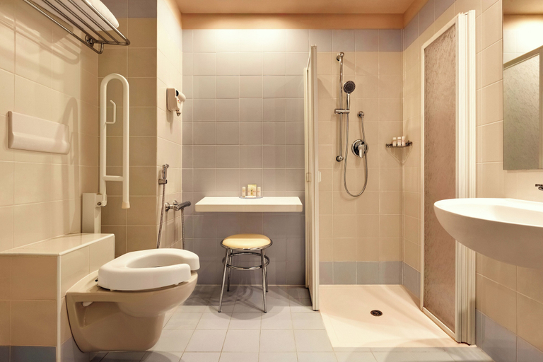 Bathroom 5, Zeus Essence Dolce by Wyndham Milan Malpensa, Varese