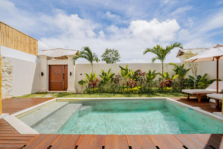 Others 2, Villa Madi, Badung