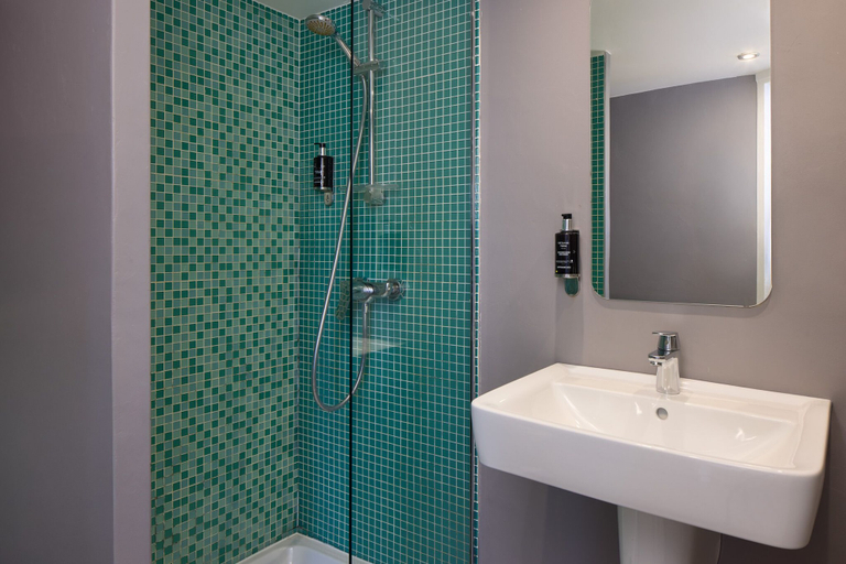 Bathroom 5, Hotel Ohm by HappyCulture, Paris