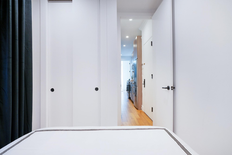 Room 3, 1288-5fs New Renovated 2 Bedrooms in UES, New York