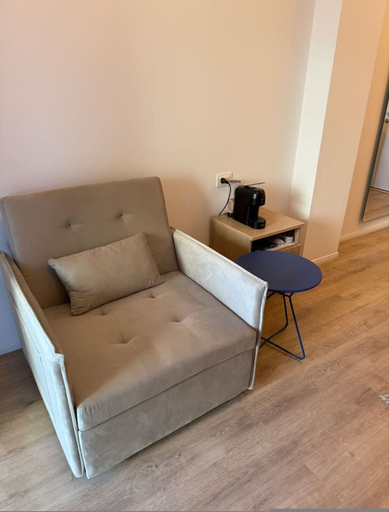 Room 3, Noon Properties 3 Beachside Studio in Dh rmi, Vlorës