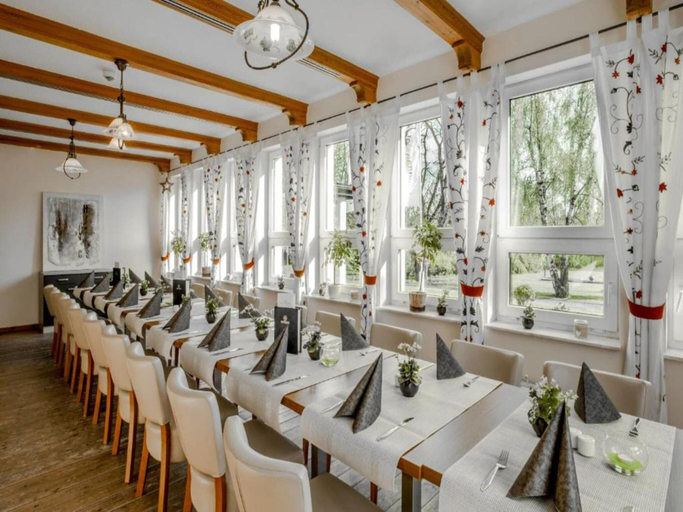 Meeting facility, Kaiserhof Feldberg Wheelchair Accessible Room, Mecklenburgische Seenplatte