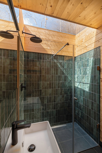 Bathroom 4, Eastwind Oliverea Valley, Ulster