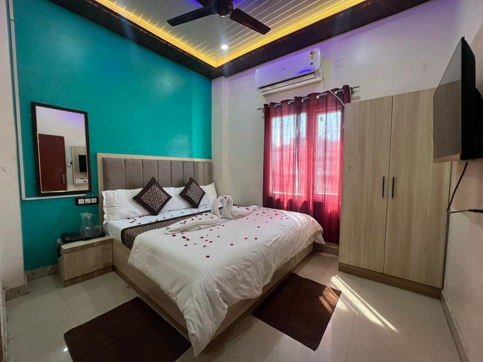 Room 5, Shri Hari Kripa Residency, Varanasi