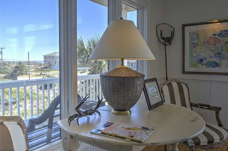 Interior 3, Nash Cottage 6 Bedroom Home by RedAwning, Carteret