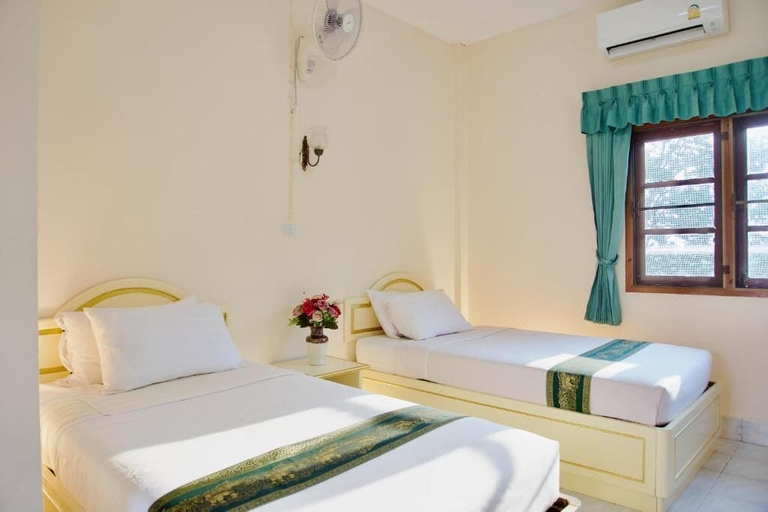 Room 3, Chakrapun Valley, Chon Daen