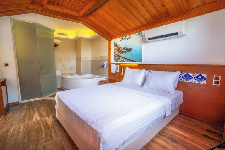 Bedroom 4, Hotel Lotus Spa&Sport Akyaka, Ula