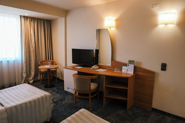 Bedroom 2, Hotel Triada, Stolichna
