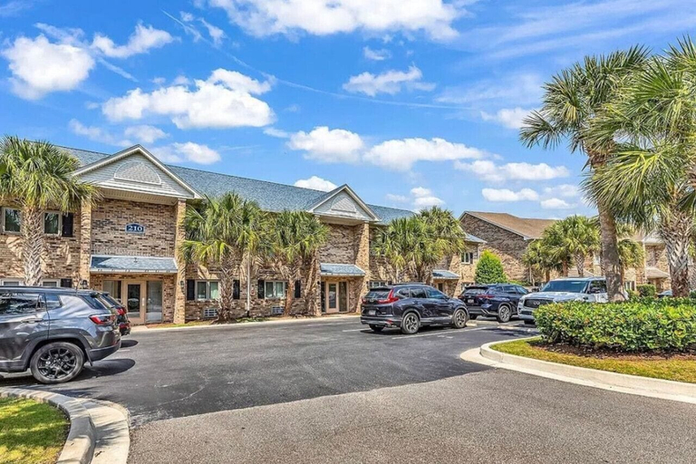 Interior 3, Pelicans Reef Large 2BR Condo w/ Vaulted Ceilings, Loft Bedroom & Space for 8 Guests, Horry