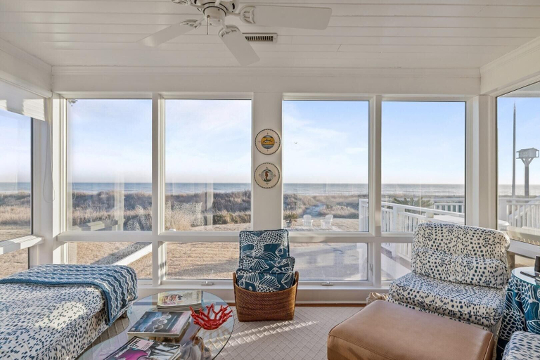 Interior 2, Taylor Cottage 5 Bedroom Home, Carteret