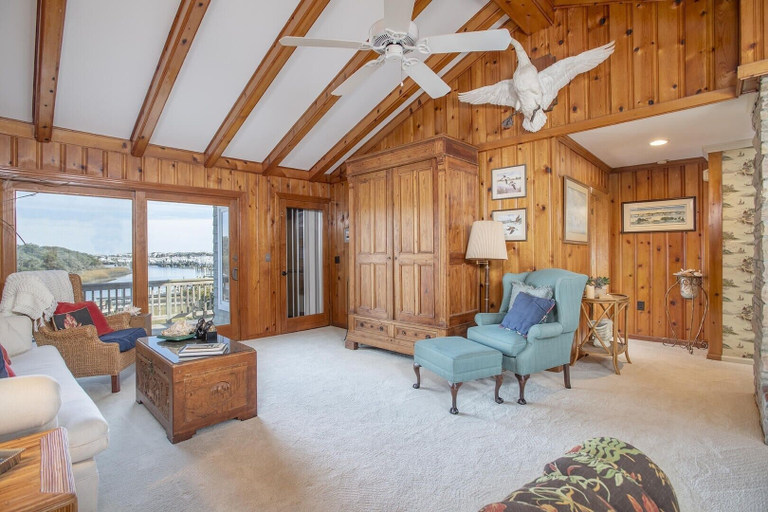 Living area 3, Coastal Casa 2 Bedroom Home, Carteret