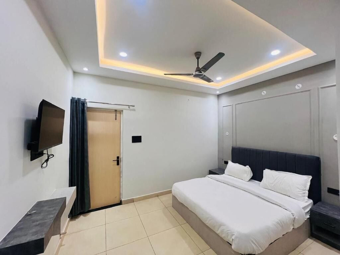 Room 4, Hotel SS Royal, Lucknow