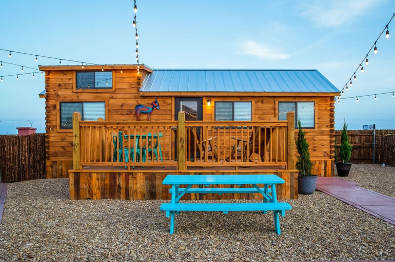 Outdoor dining, Amarillo by Morning, Potter