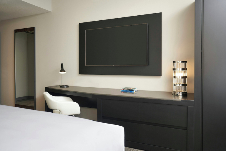 Bedroom 4, Archer Hotel Seattle/Redmond, King