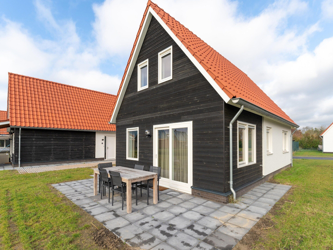 Balcony 3, Holiday Home Near Scherpenisse Beach, Tholen