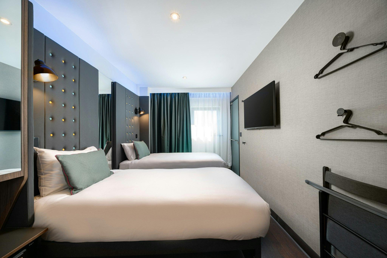 Bedroom 3, Point A Hotel London Canary Wharf, London