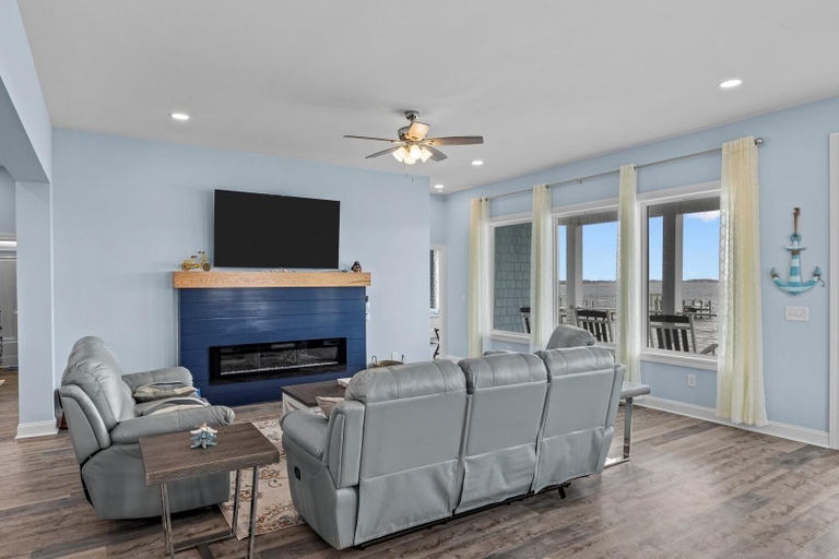 Living area 4, Straits Serenity 3 Bedroom Home by RedAwning, Carteret