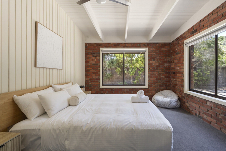 Room 2, Relaxing Retreat Near Rye Beach, Melbourne